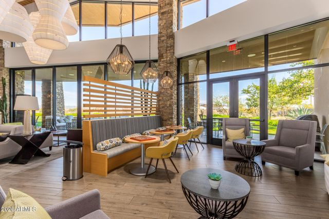 10440 E TESLA Avenue, Mesa, AZ 85212