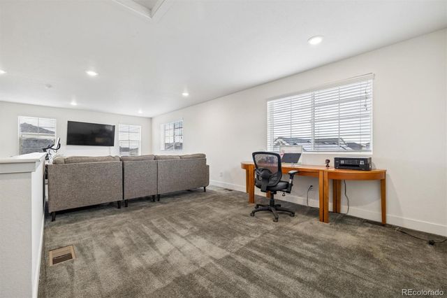 221 S Oak Hill Street, Aurora, CO 80018