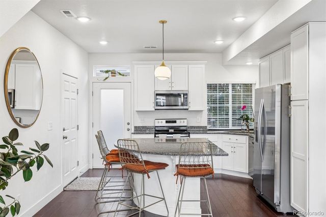 221 S Oak Hill Street, Aurora, CO 80018