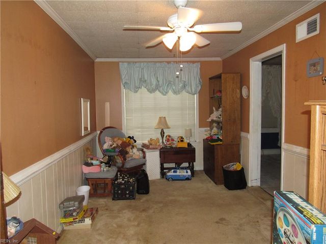 1402 Earle AVE, Chesapeake, VA 23324