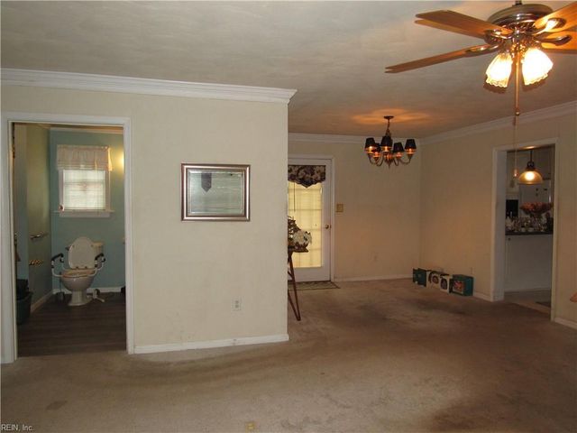 1402 Earle AVE, Chesapeake, VA 23324