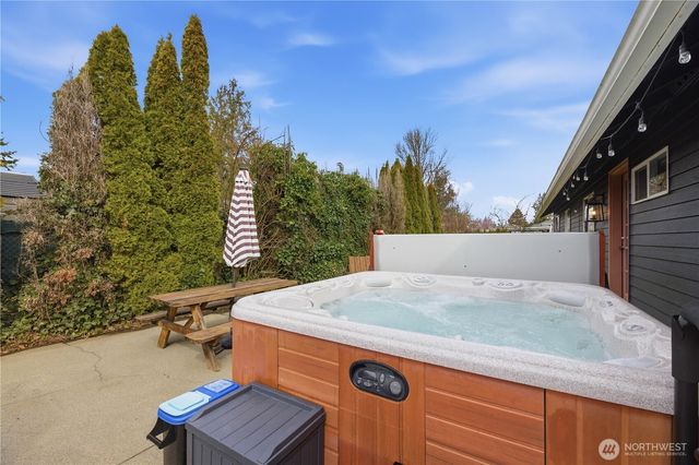 620 Myrtine Street, Enumclaw, WA 98022