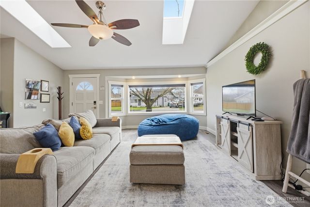 620 Myrtine Street, Enumclaw, WA 98022