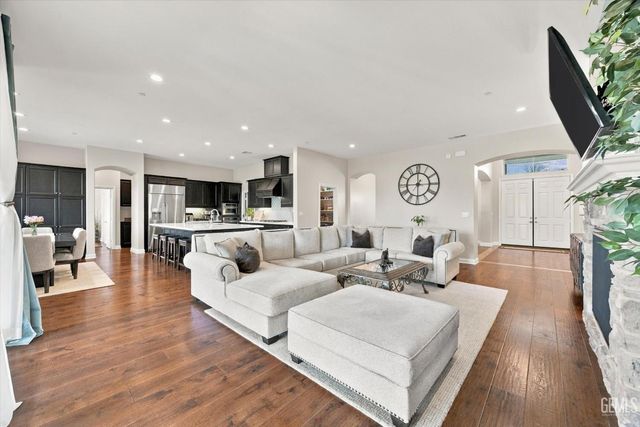4113 Greendale Court, Bakersfield, CA 93311