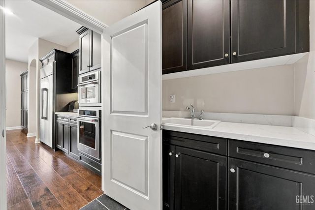 4113 Greendale Court, Bakersfield, CA 93311