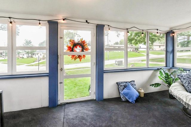 2011 Highland AVENUE, Waukesha, WI 53186
