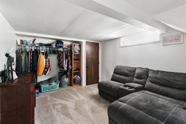 2011 Highland AVENUE, Waukesha, WI 53186