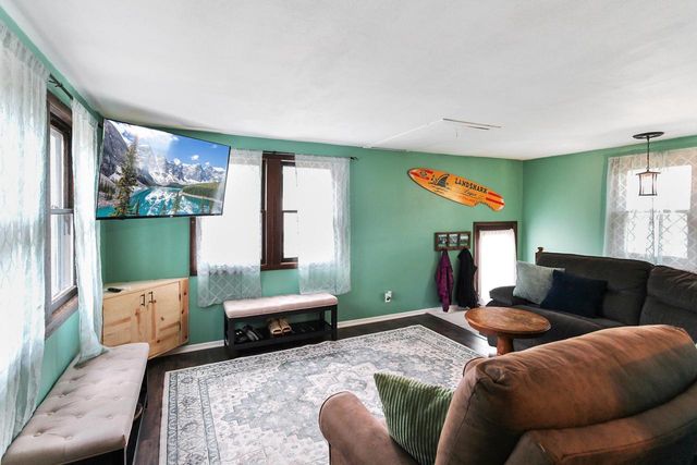 2011 Highland AVENUE, Waukesha, WI 53186