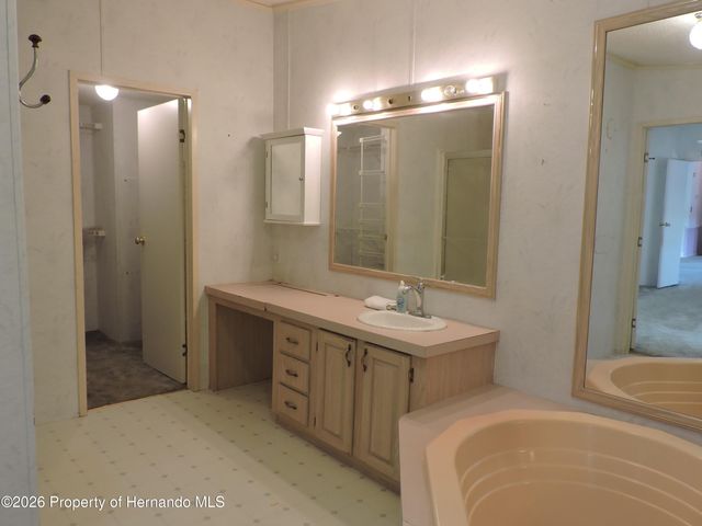 28448 Wildlife Lane, Brooksville, FL 34602