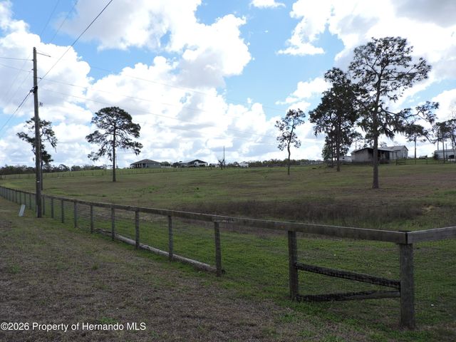 28448 Wildlife Lane, Brooksville, FL 34602