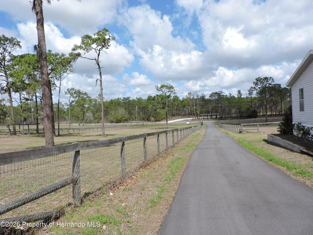 28448 Wildlife Lane, Brooksville, FL 34602