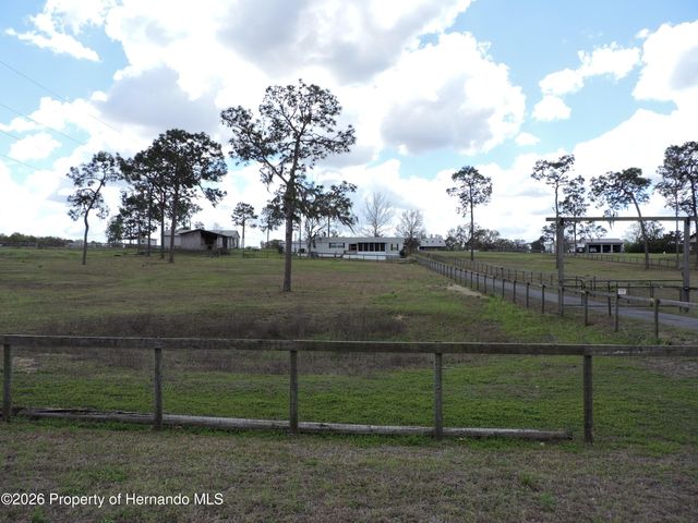 28448 Wildlife Lane, Brooksville, FL 34602