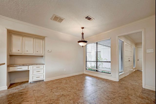 1746 Cloister Dr Apt21 Drive 21, Crosby, TX 77532