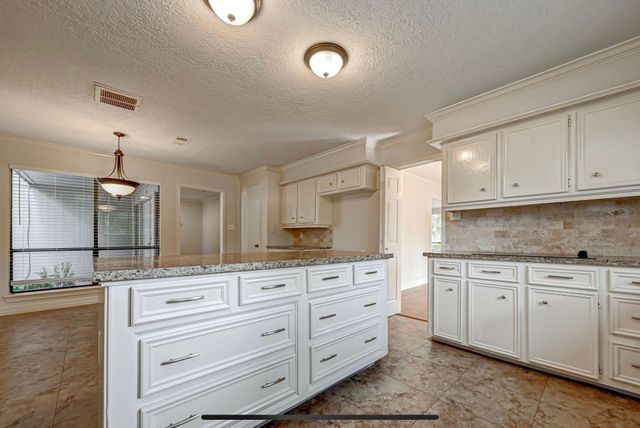 1746 Cloister Dr Apt21 Drive 21, Crosby, TX 77532