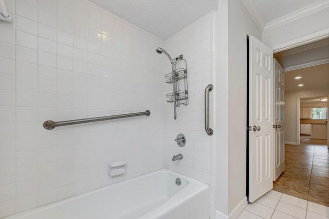 1746 Cloister Dr Apt21 Drive 21, Crosby, TX 77532