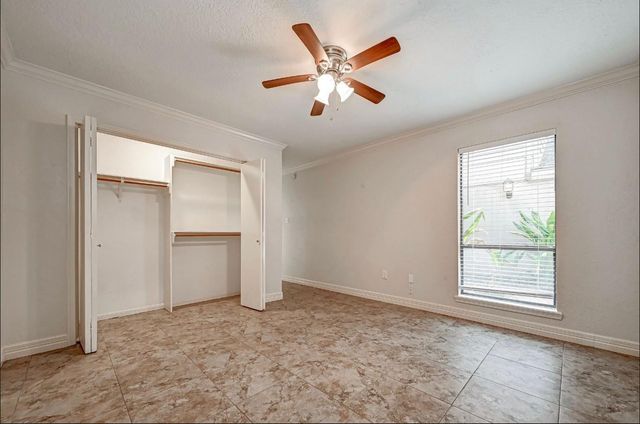 1746 Cloister Dr Apt21 Drive 21, Crosby, TX 77532