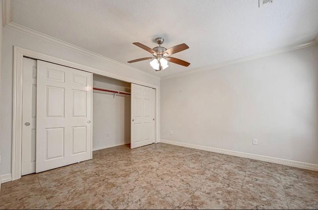 1746 Cloister Dr Apt21 Drive 21, Crosby, TX 77532