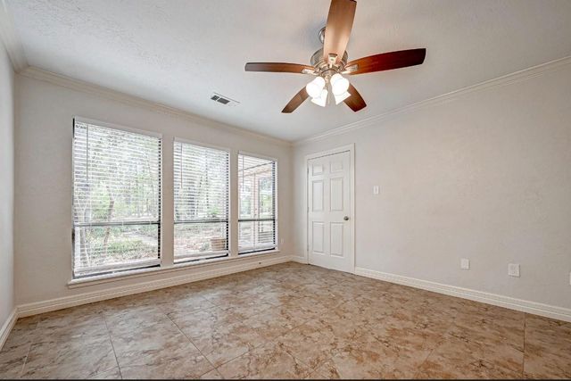 1746 Cloister Dr Apt21 Drive 21, Crosby, TX 77532