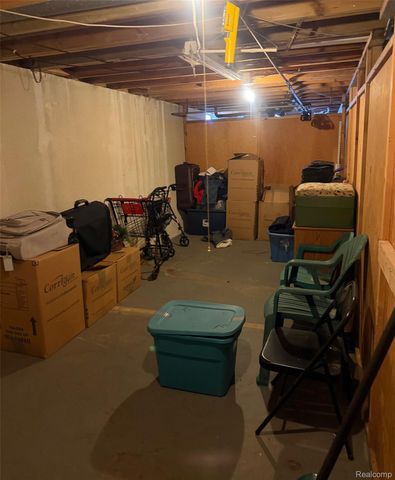 454 Fox Hills Drive N, Bloomfield Hills, MI 48304