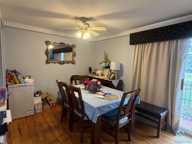 454 Fox Hills Drive N, Bloomfield Hills, MI 48304