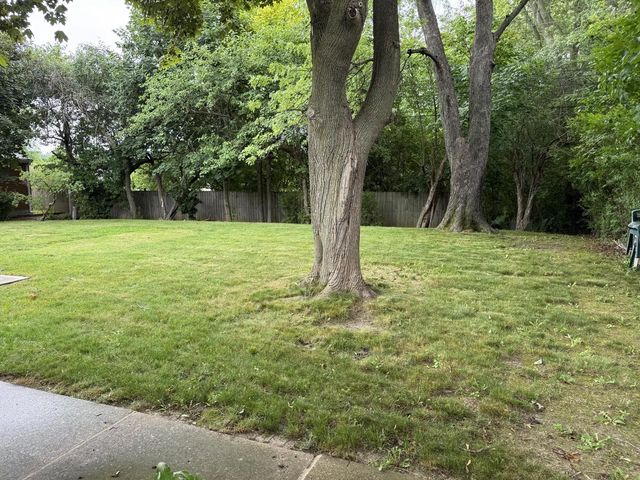8414 S Verdev DRIVE, Oak Creek, WI 53154