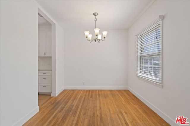 6711 W 87th Place, Los Angeles, CA 90045