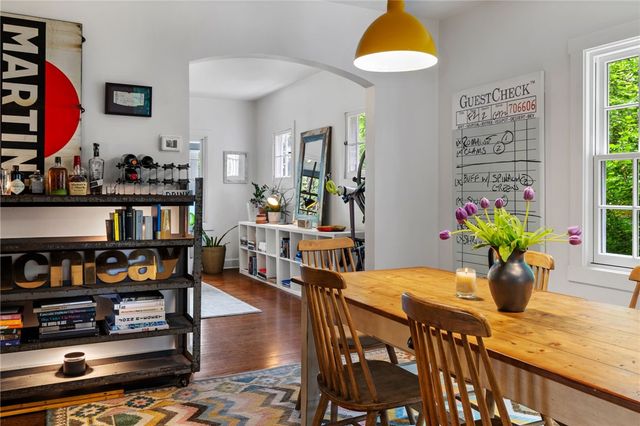 332 Leroi Rd, Point Breeze, PA 15208