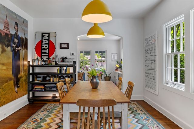 332 Leroi Rd, Point Breeze, PA 15208