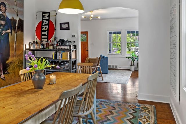 332 Leroi Rd, Point Breeze, PA 15208