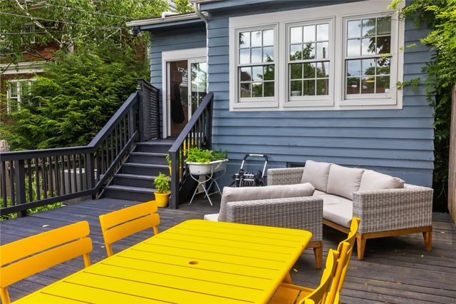 332 Leroi Rd, Point Breeze, PA 15208