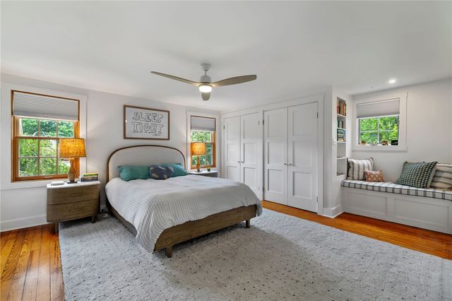 332 Leroi Rd, Point Breeze, PA 15208