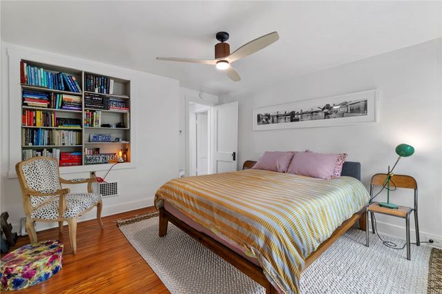 332 Leroi Rd, Point Breeze, PA 15208