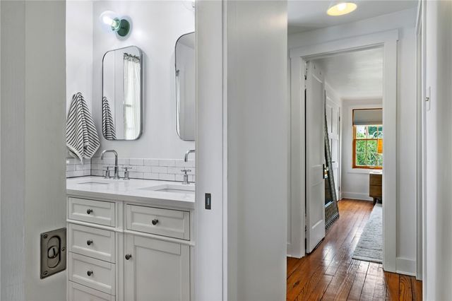 332 Leroi Rd, Point Breeze, PA 15208