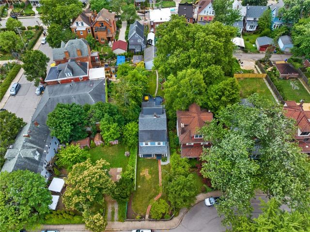 332 Leroi Rd, Point Breeze, PA 15208