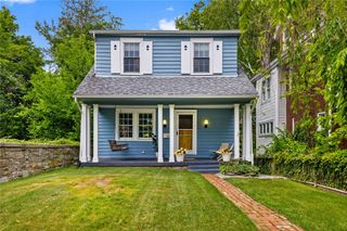 332 Leroi Rd, Point Breeze, PA 15208