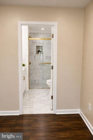 21 ROWAND WAY E, Clementon, NJ 08021