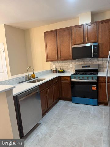 21 ROWAND WAY E, Clementon, NJ 08021