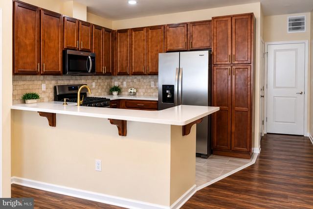 21 ROWAND WAY E, Clementon, NJ 08021