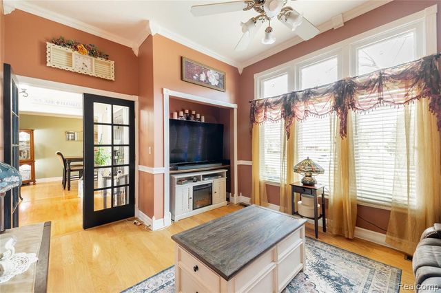 135 Great Pines Drive, Oxford, MI 48371