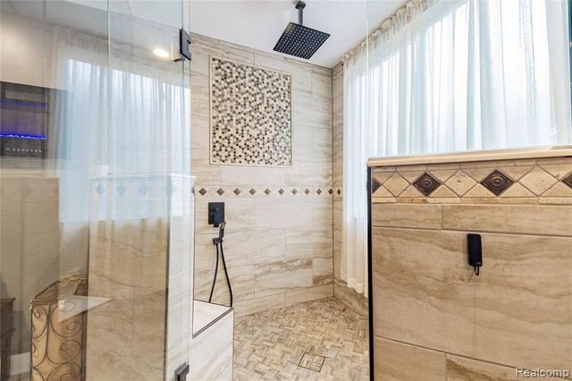 135 Great Pines Drive, Oxford, MI 48371