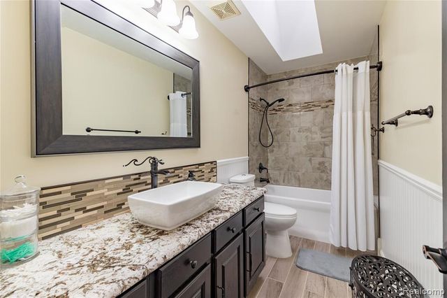 135 Great Pines Drive, Oxford, MI 48371