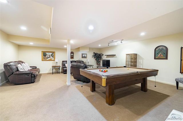 135 Great Pines Drive, Oxford, MI 48371