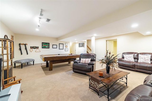 135 Great Pines Drive, Oxford, MI 48371