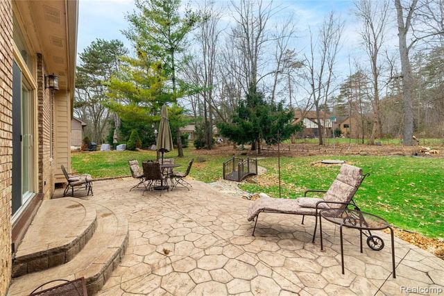 135 Great Pines Drive, Oxford, MI 48371