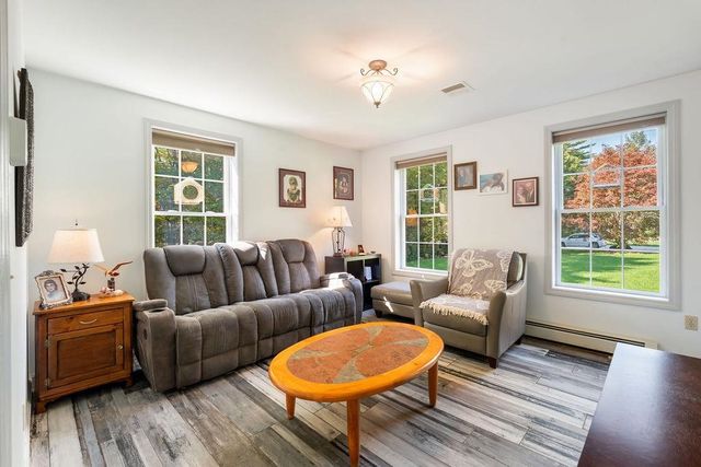 39 Stone Farm Road, Barrington, NH 03825
