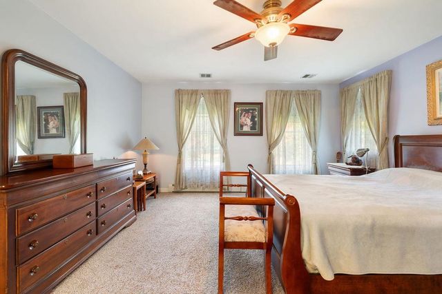 39 Stone Farm Road, Barrington, NH 03825