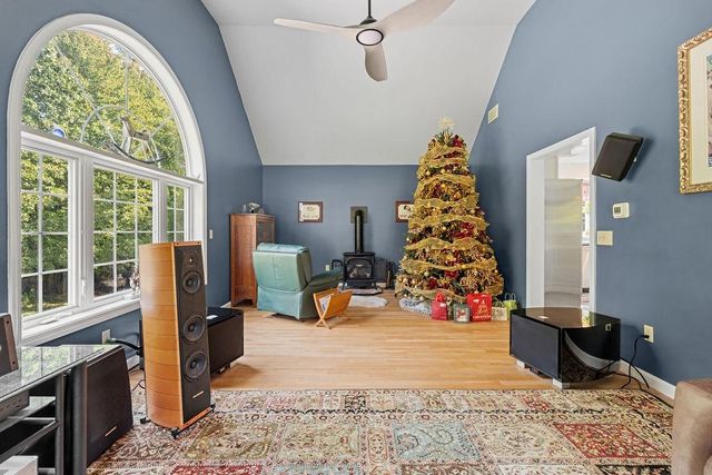 39 Stone Farm Road, Barrington, NH 03825