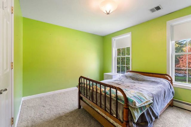 39 Stone Farm Road, Barrington, NH 03825