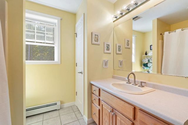 39 Stone Farm Road, Barrington, NH 03825