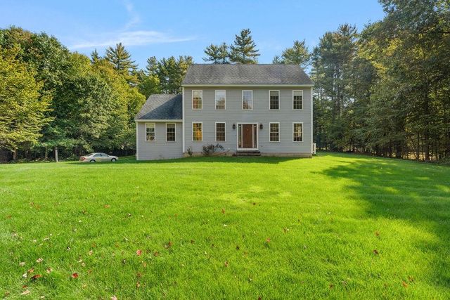 39 Stone Farm Road, Barrington, NH 03825